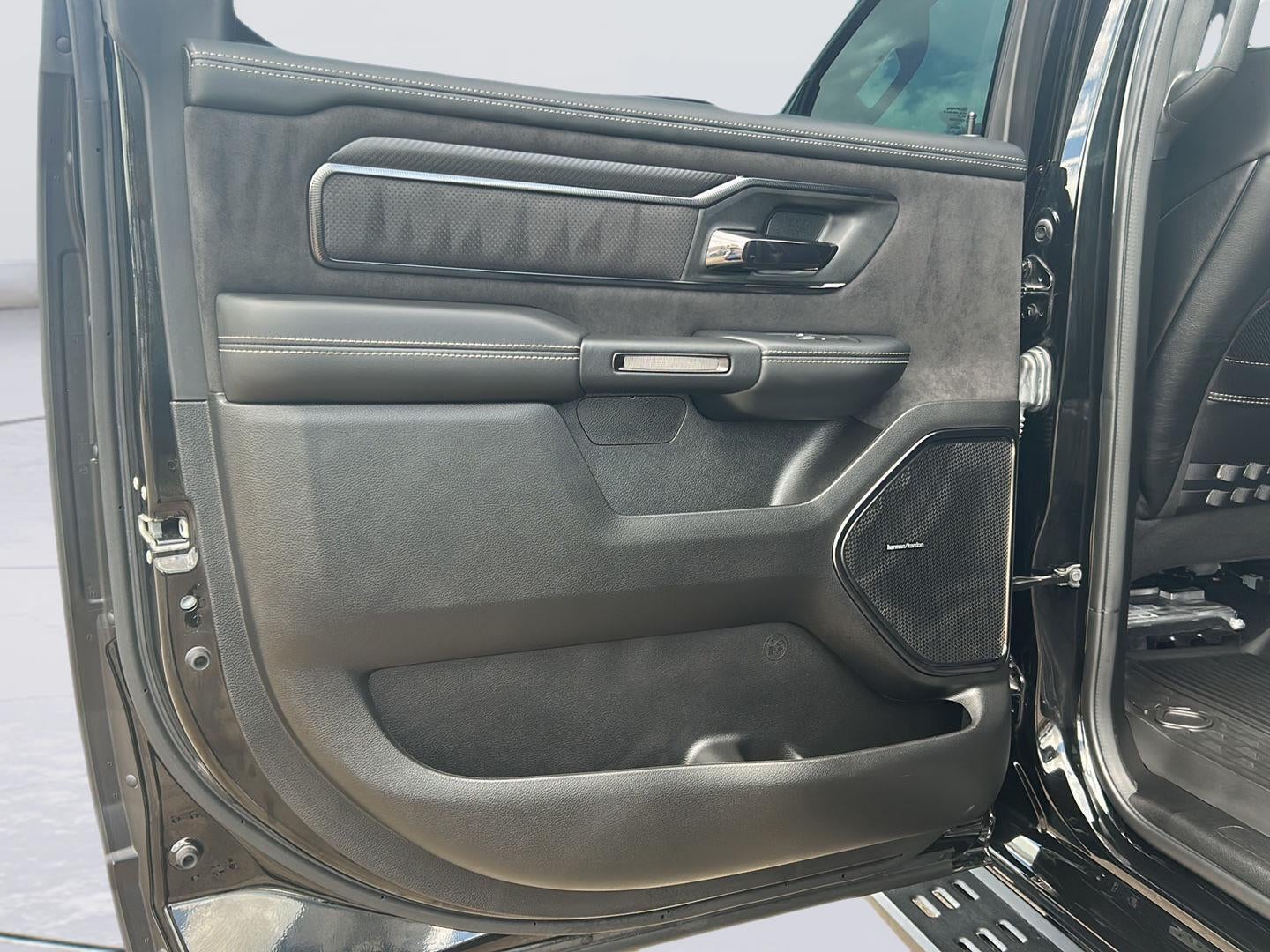 2025 RAM 1500 RHO