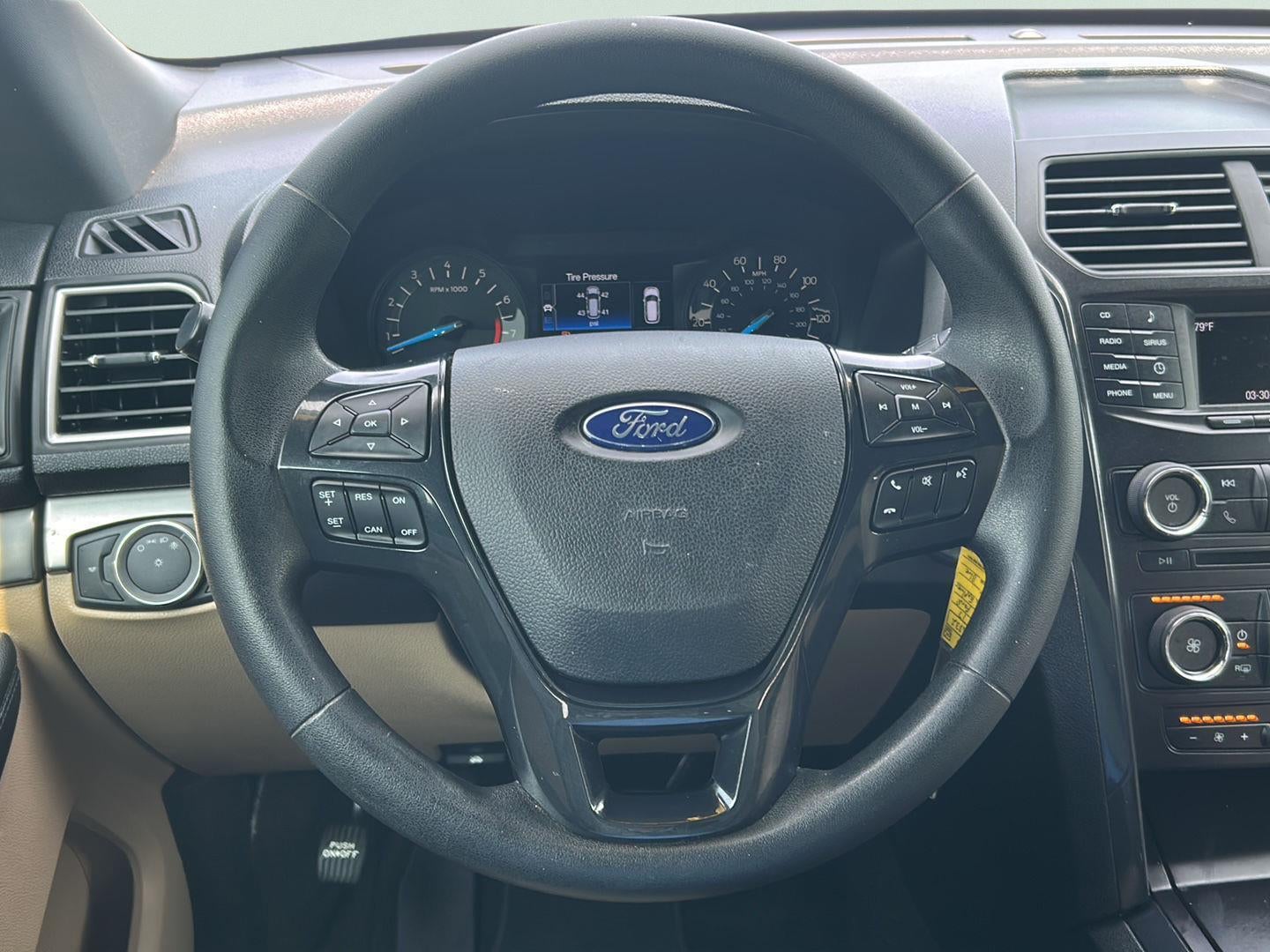 2017 Ford Explorer Base