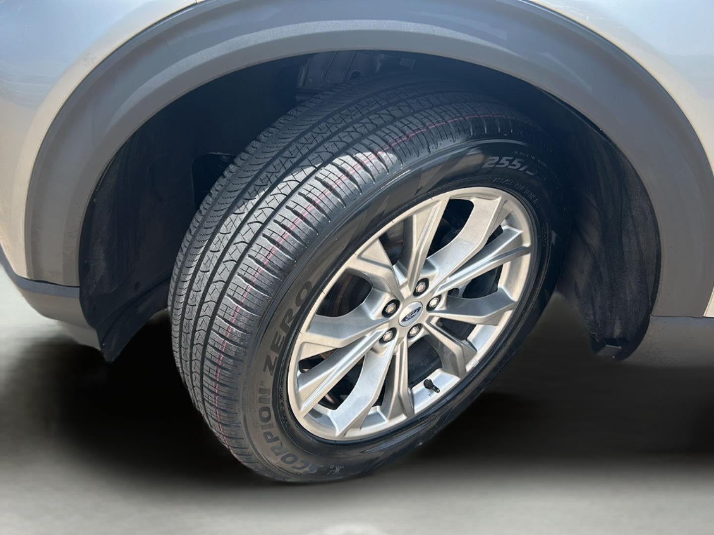 2023 Ford EXPLORER LIMI