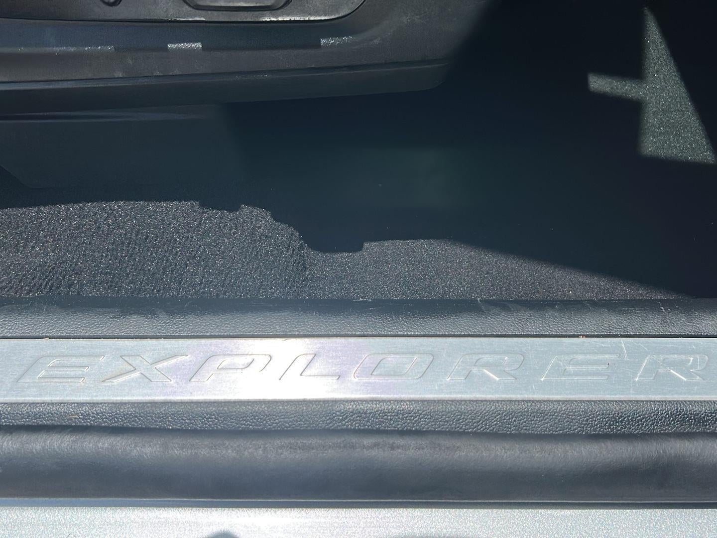 2023 Ford EXPLORER LIMI