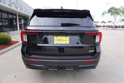 2025 Ford Explorer ST-Line