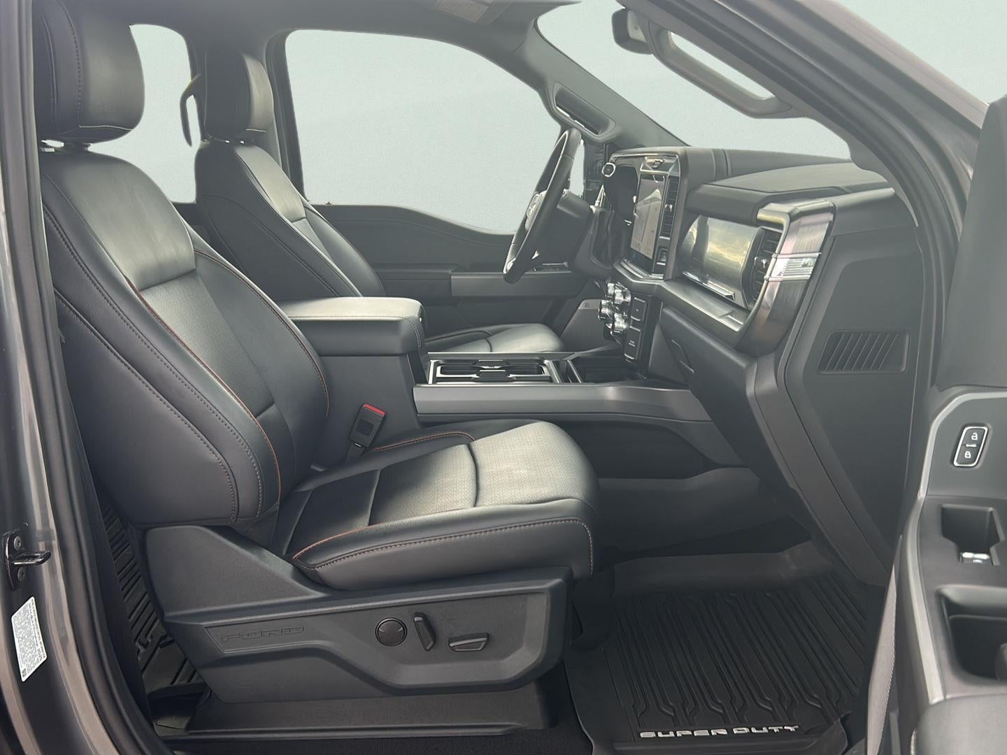 2026 Ford Super Duty F-350 Lariat