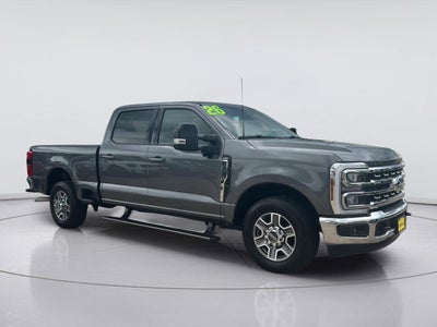 2026 Ford Super Duty F-350 Lariat