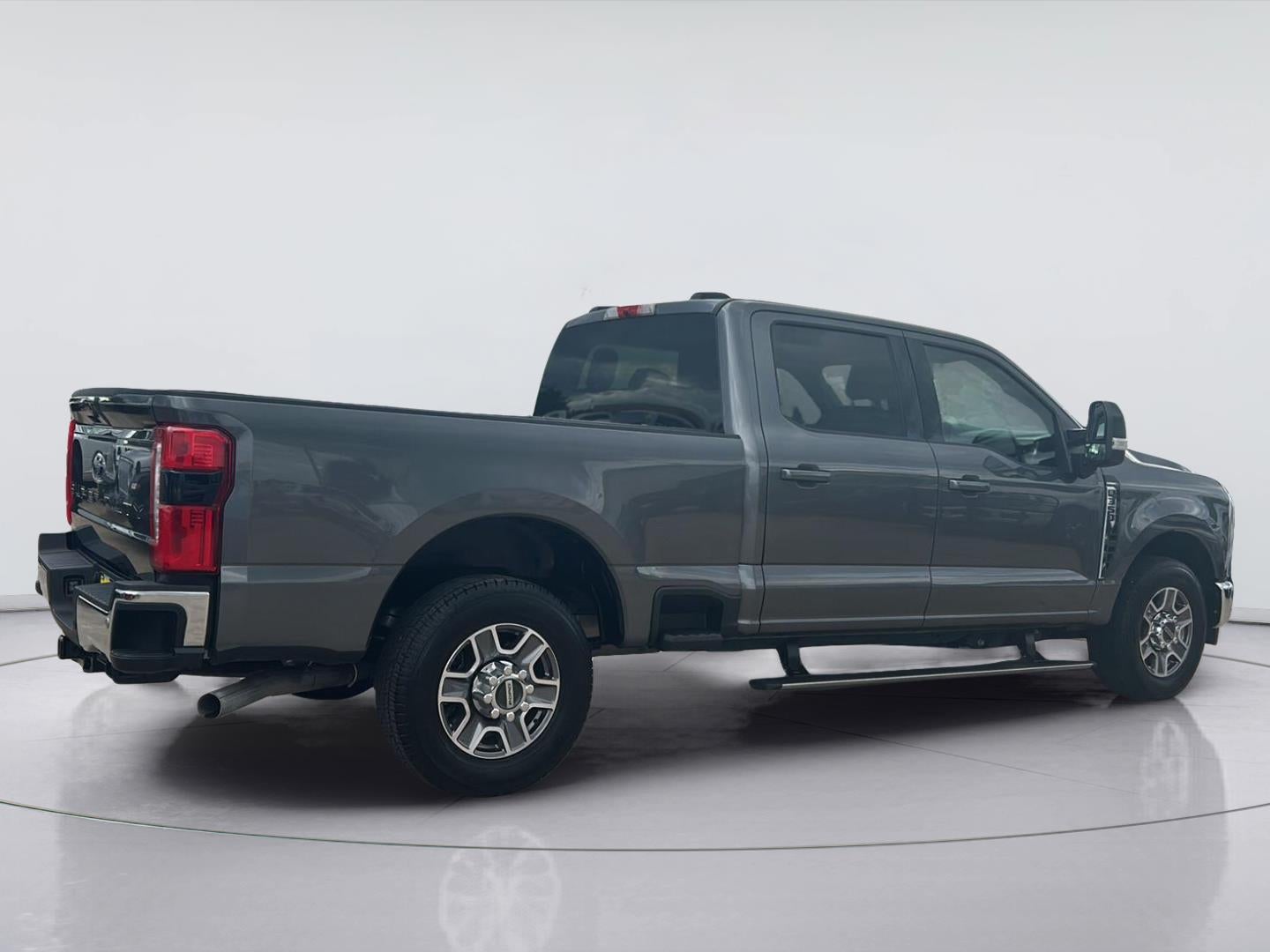 2026 Ford Super Duty F-350 Lariat