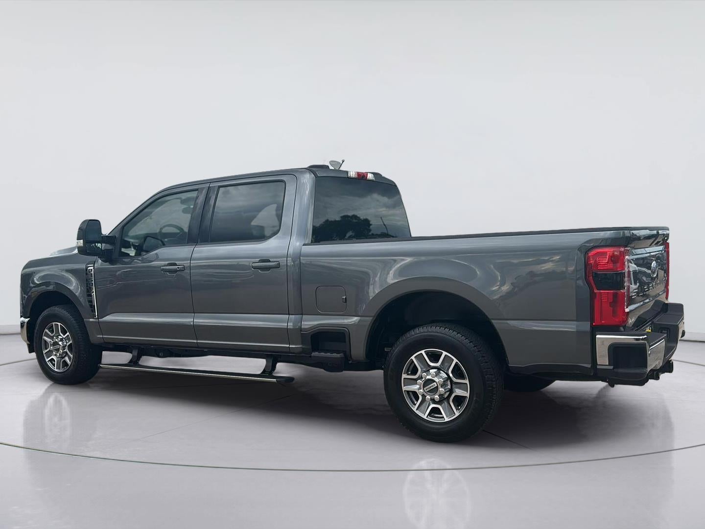 2026 Ford Super Duty F-350 Lariat
