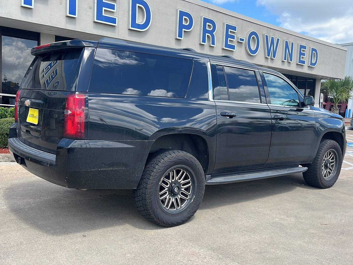 2020 Chevrolet Suburban LS