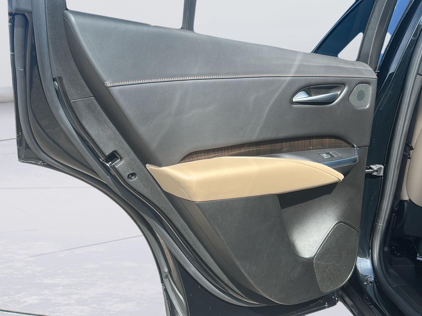 2024 Cadillac XT4 FWD Premium Luxury