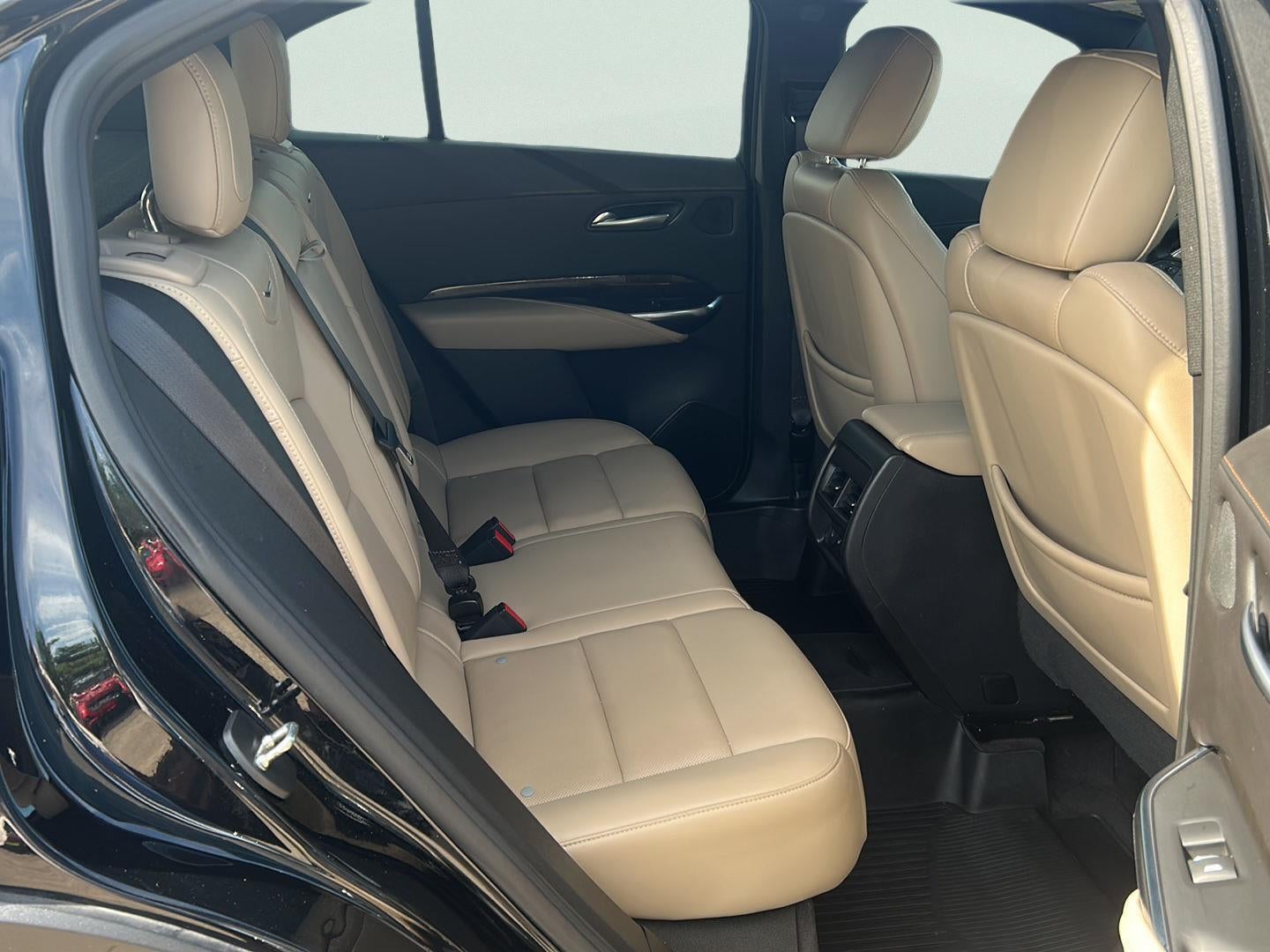 2024 Cadillac XT4 FWD Premium Luxury