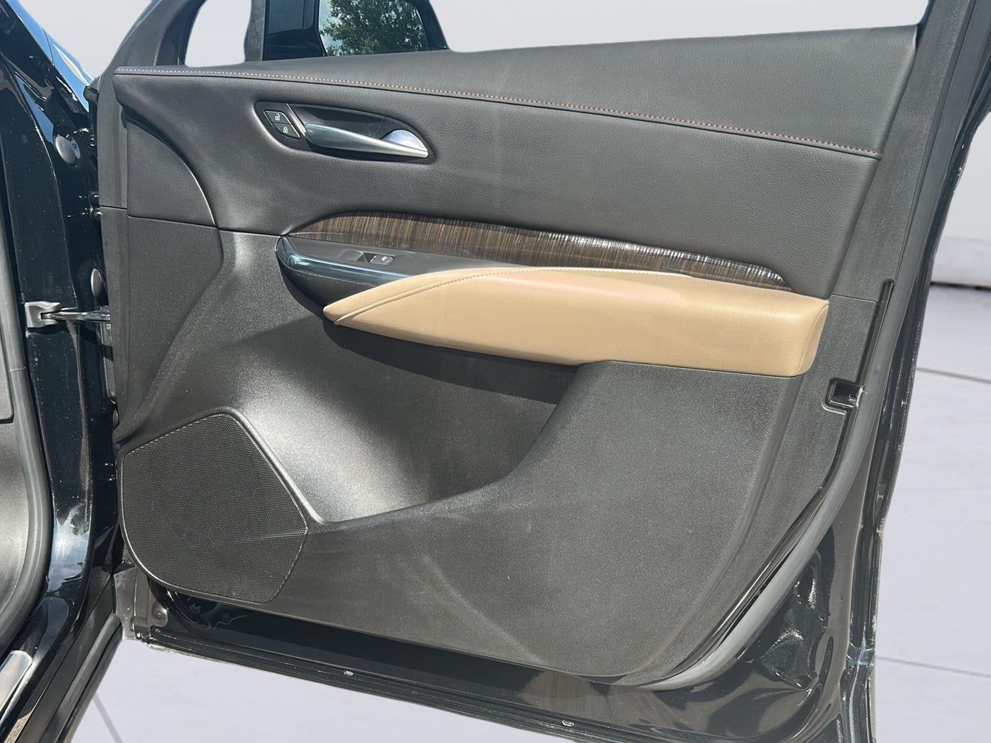 2024 Cadillac XT4 FWD Premium Luxury