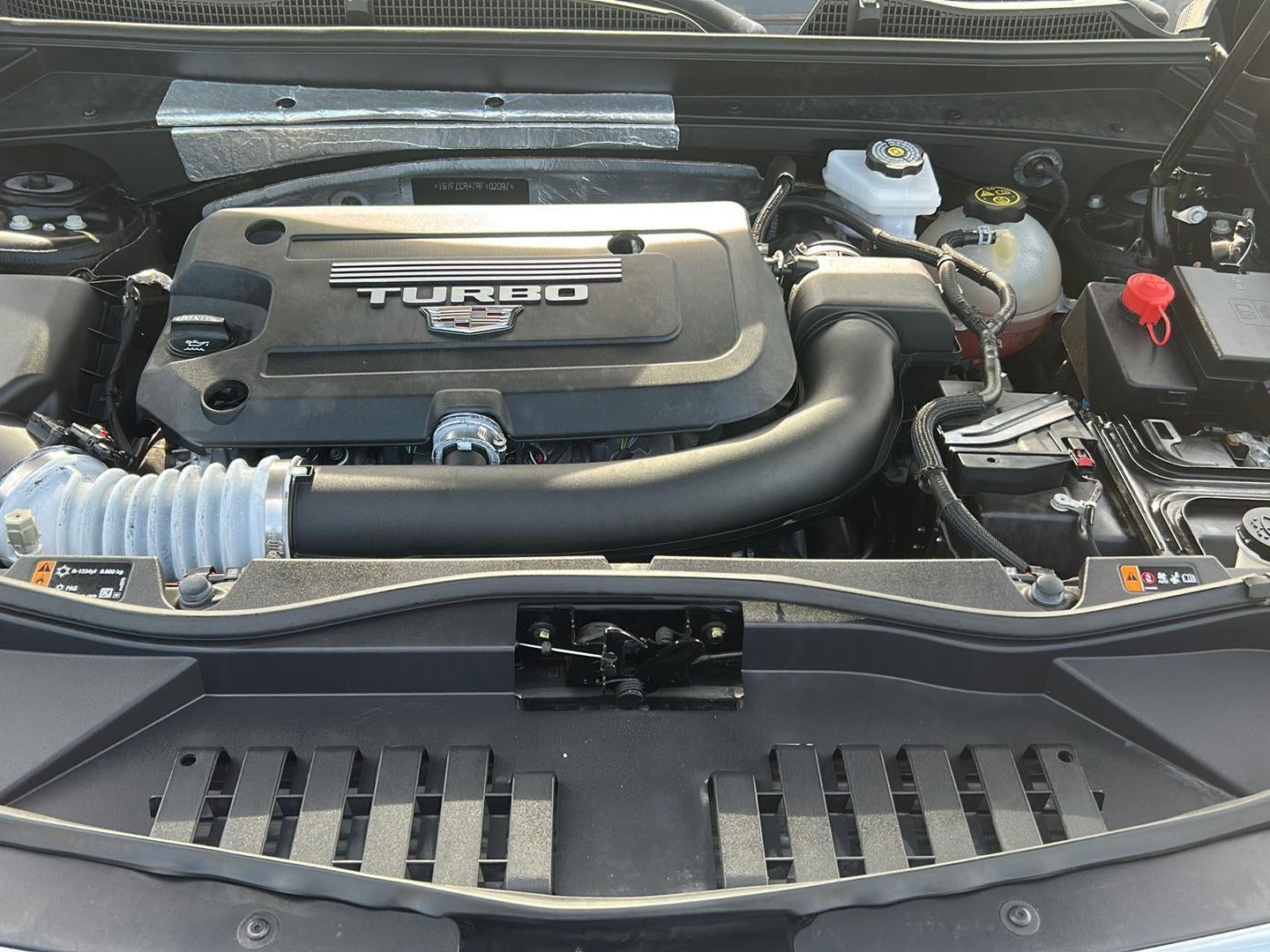 2024 Cadillac XT4 FWD Premium Luxury