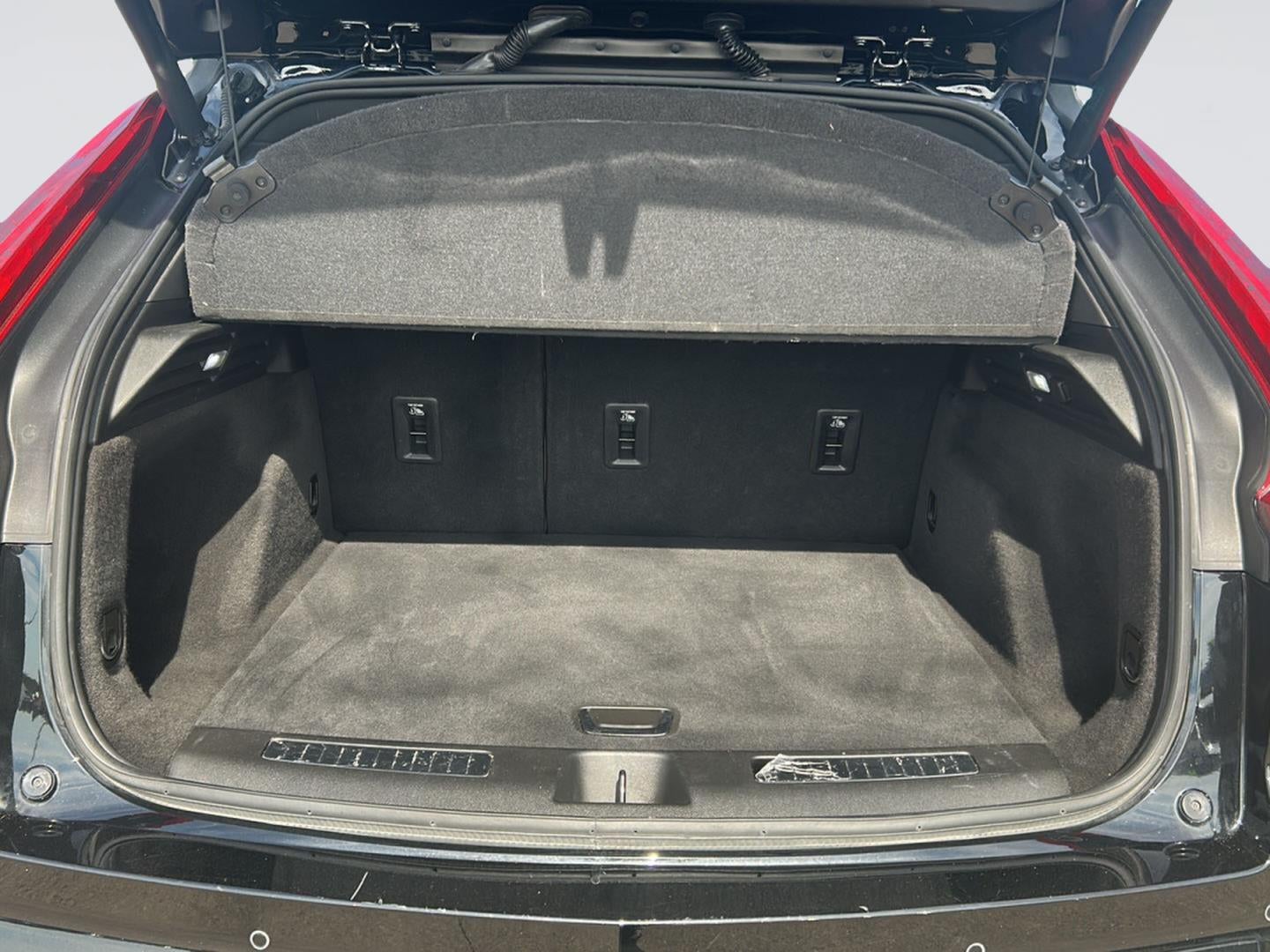 2024 Cadillac XT4 FWD Premium Luxury