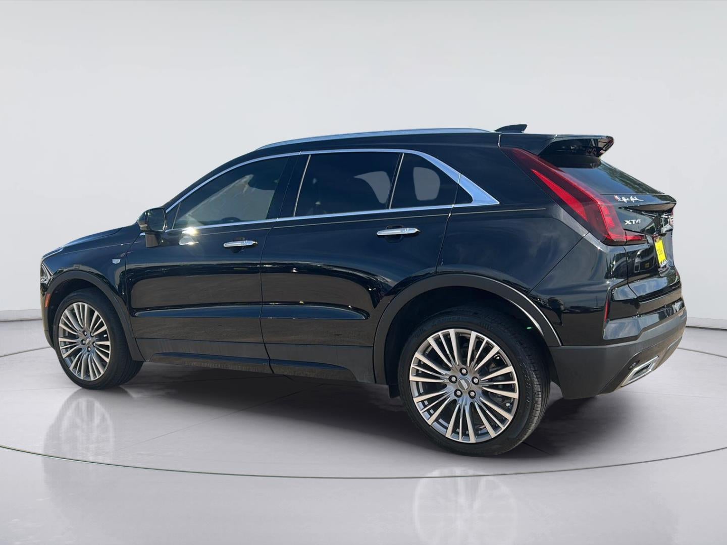 2024 Cadillac XT4 FWD Premium Luxury