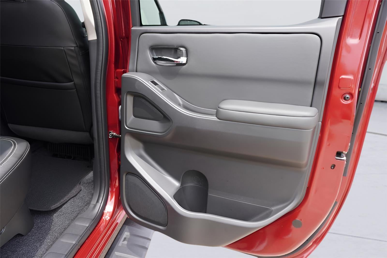 2024 Nissan Frontier SL