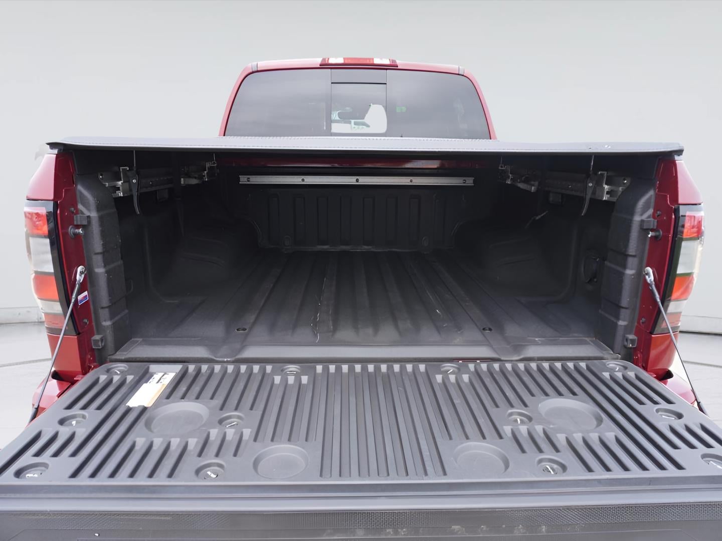 2024 Nissan Frontier SL