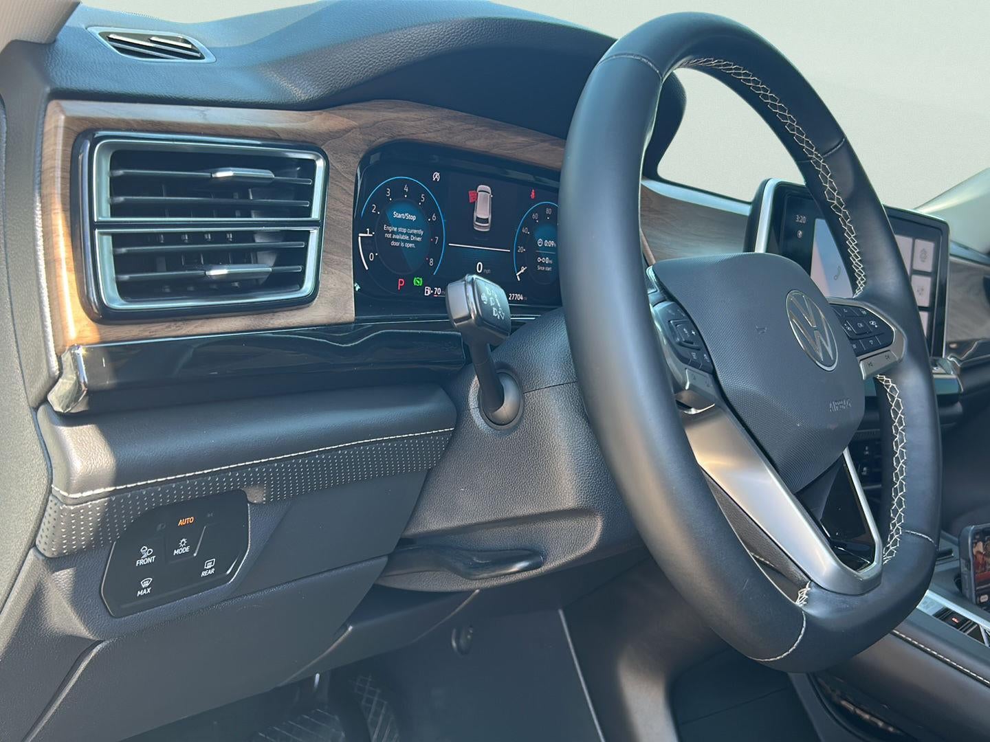 2025 Volkswagen Atlas 2.0T SE