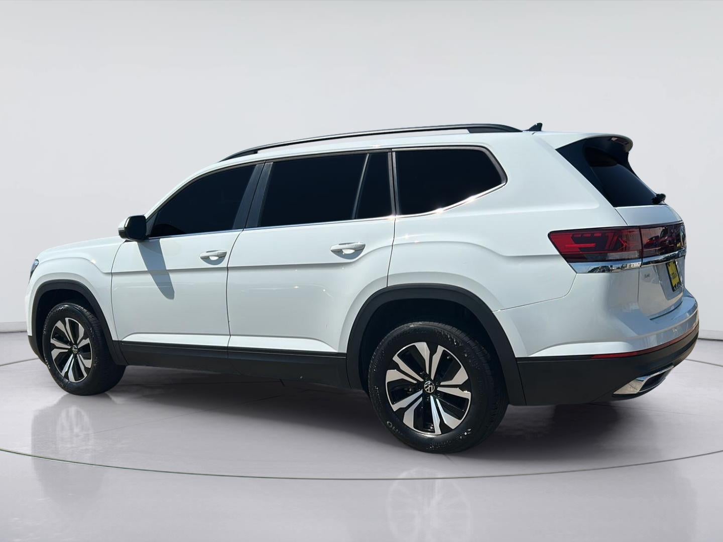 2025 Volkswagen Atlas 2.0T SE