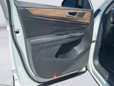 2025 Volkswagen Atlas 2.0T SE