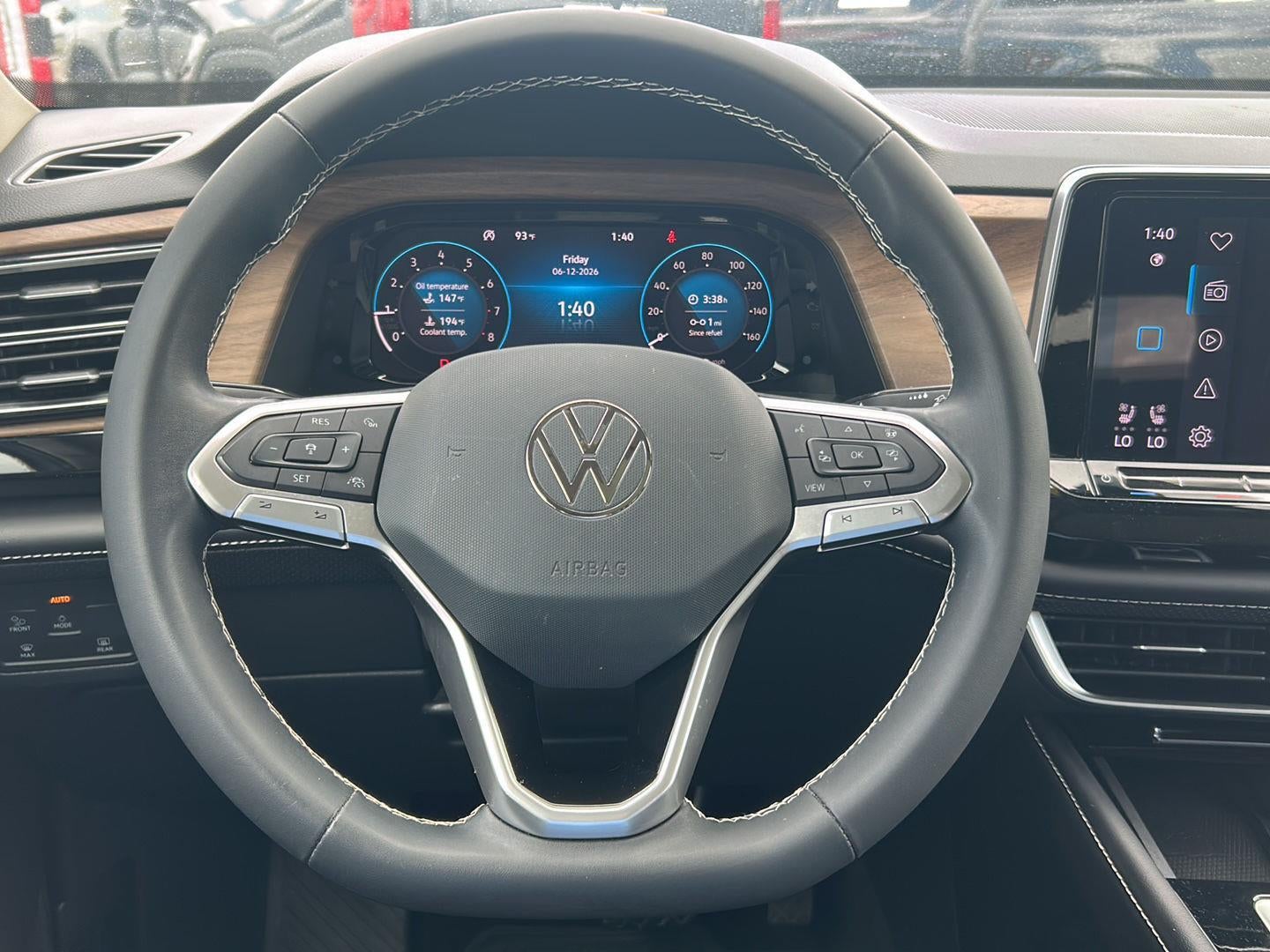 2024 Volkswagen Atlas 2.0T SE w/Technology