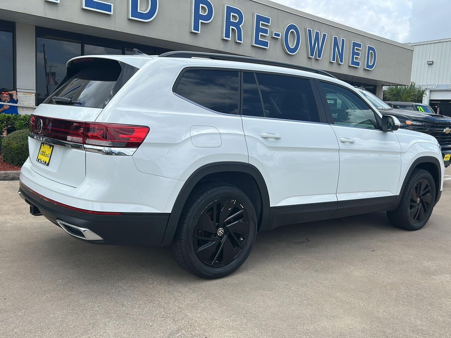 2024 Volkswagen Atlas 2.0T SE w/Technology