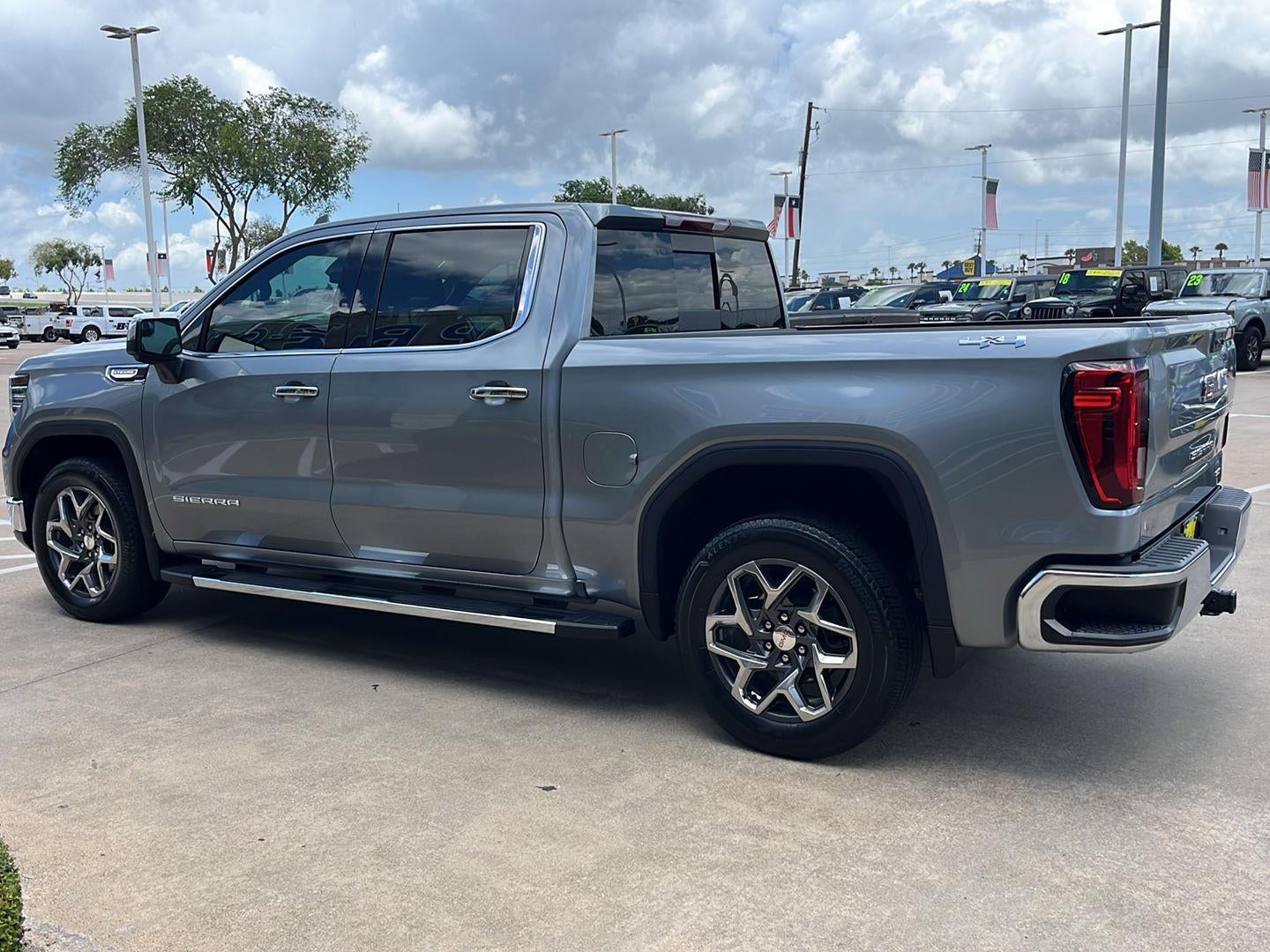 2024 GMC Sierra 1500 SLT