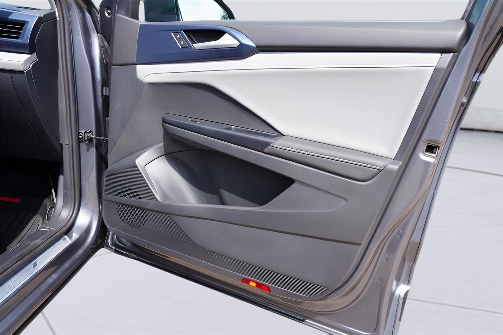 2024 Volkswagen TAOS Base