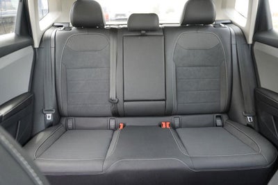 2024 Volkswagen TAOS Base