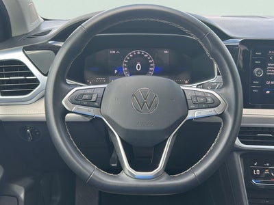 2025 Volkswagen Taos SE