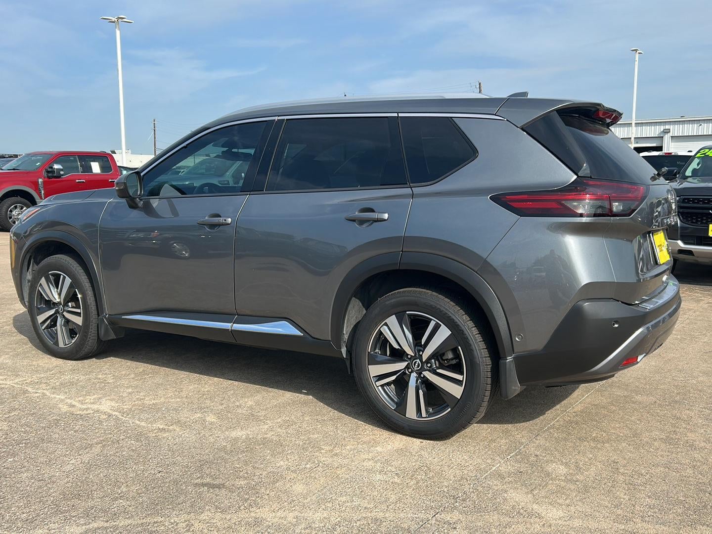 2023 Nissan Rogue SL