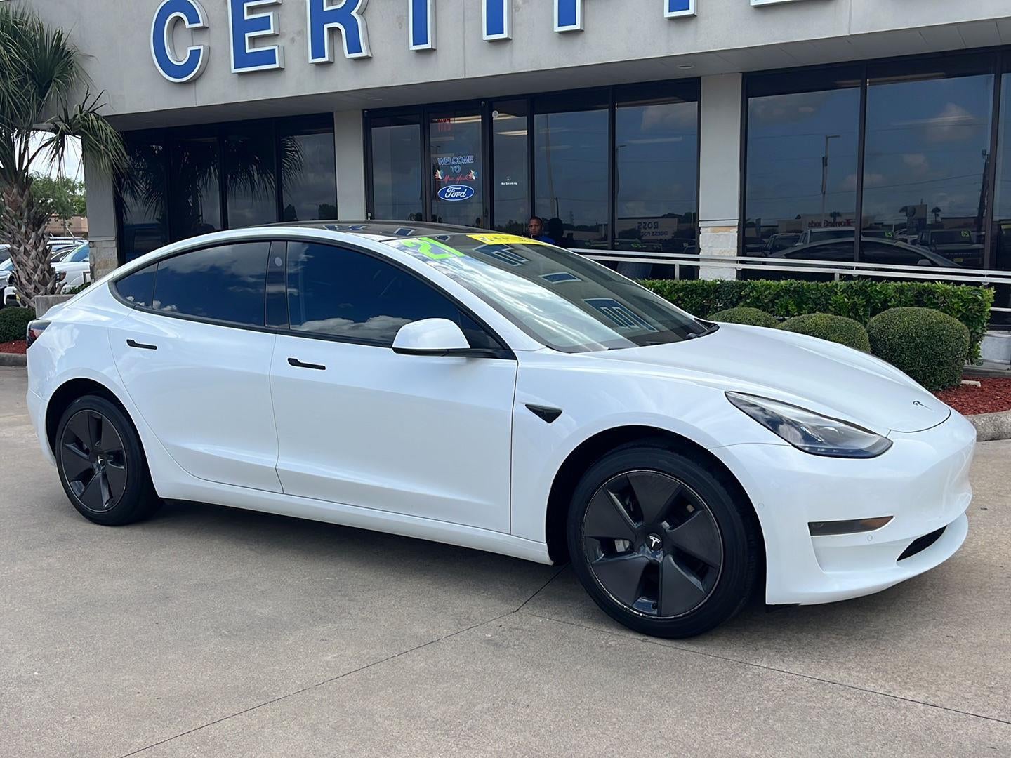 2021 Tesla Model 3 Standard Range Plus