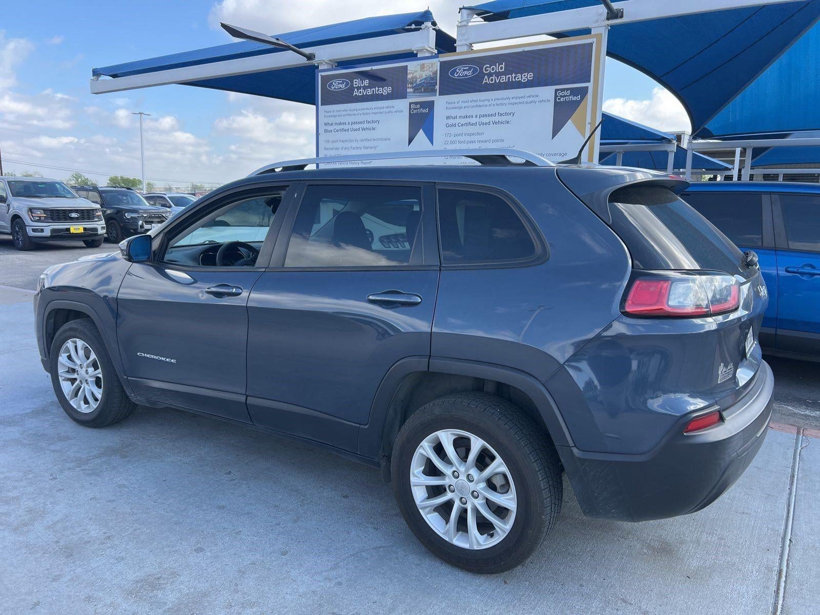 2021 Jeep CHEROKEE Base