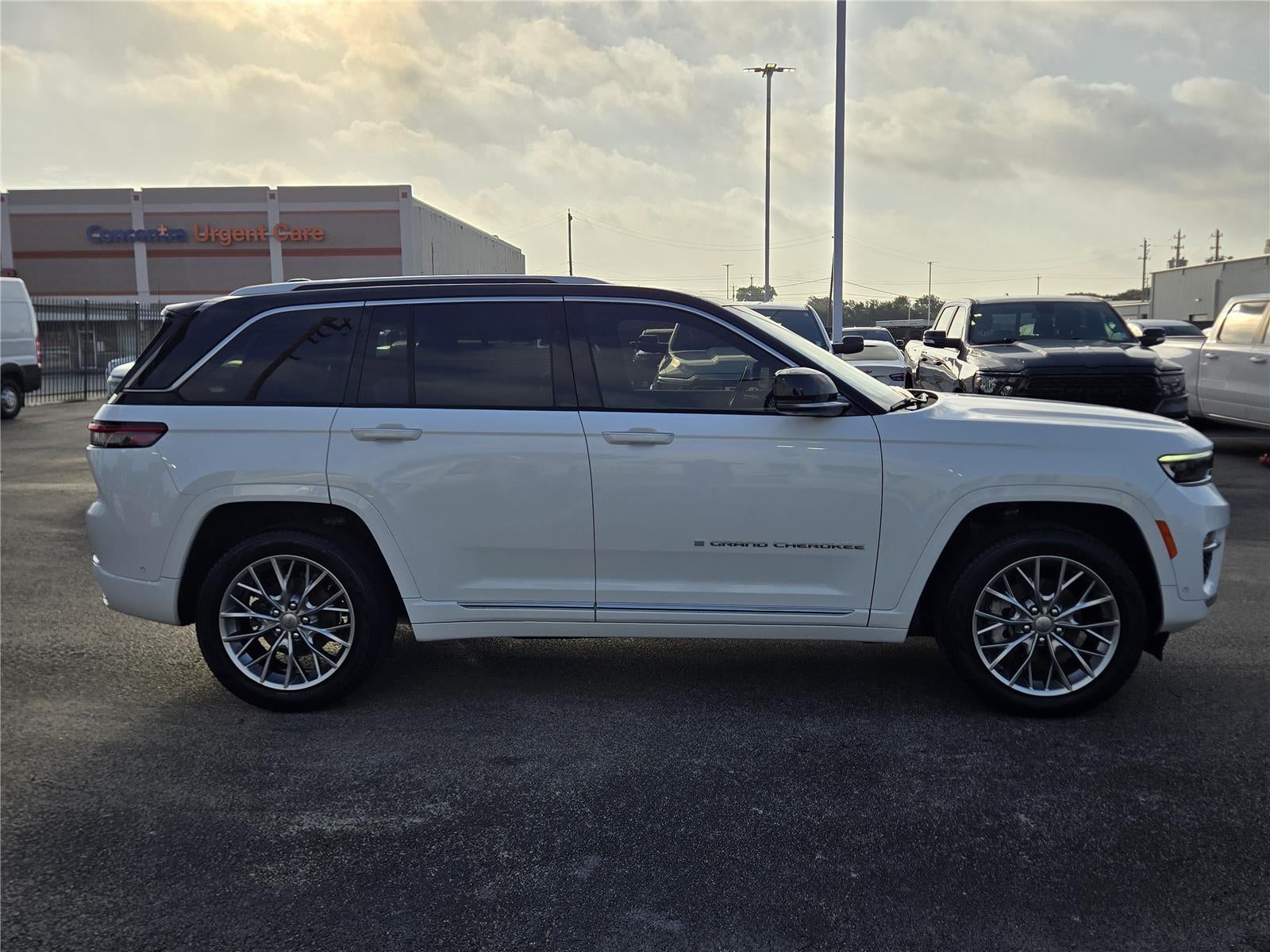 2024 Jeep Grand Cherokee Summit