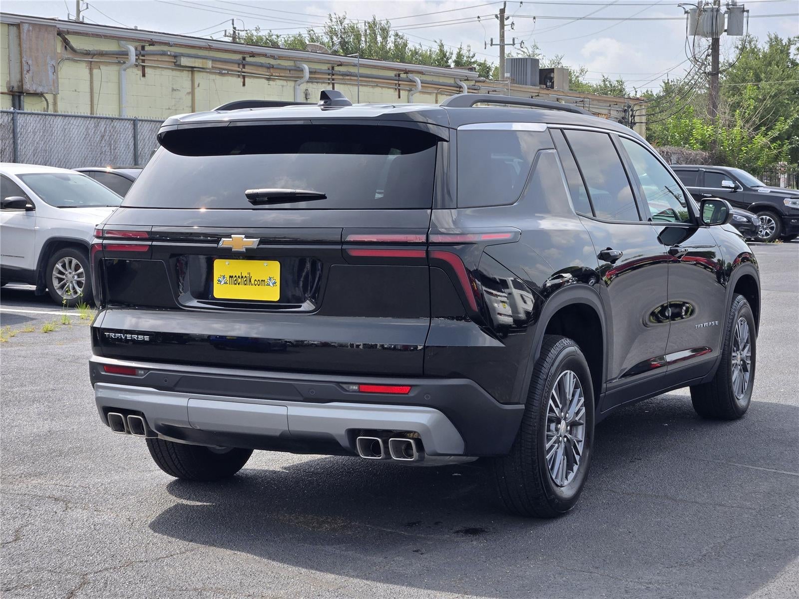 2026 Chevrolet Traverse FWD LT