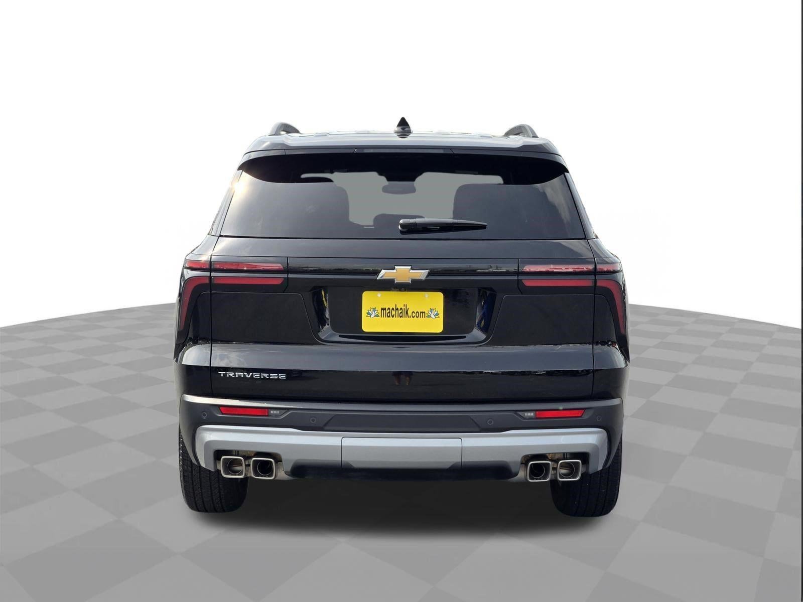 2026 Chevrolet Traverse FWD LT