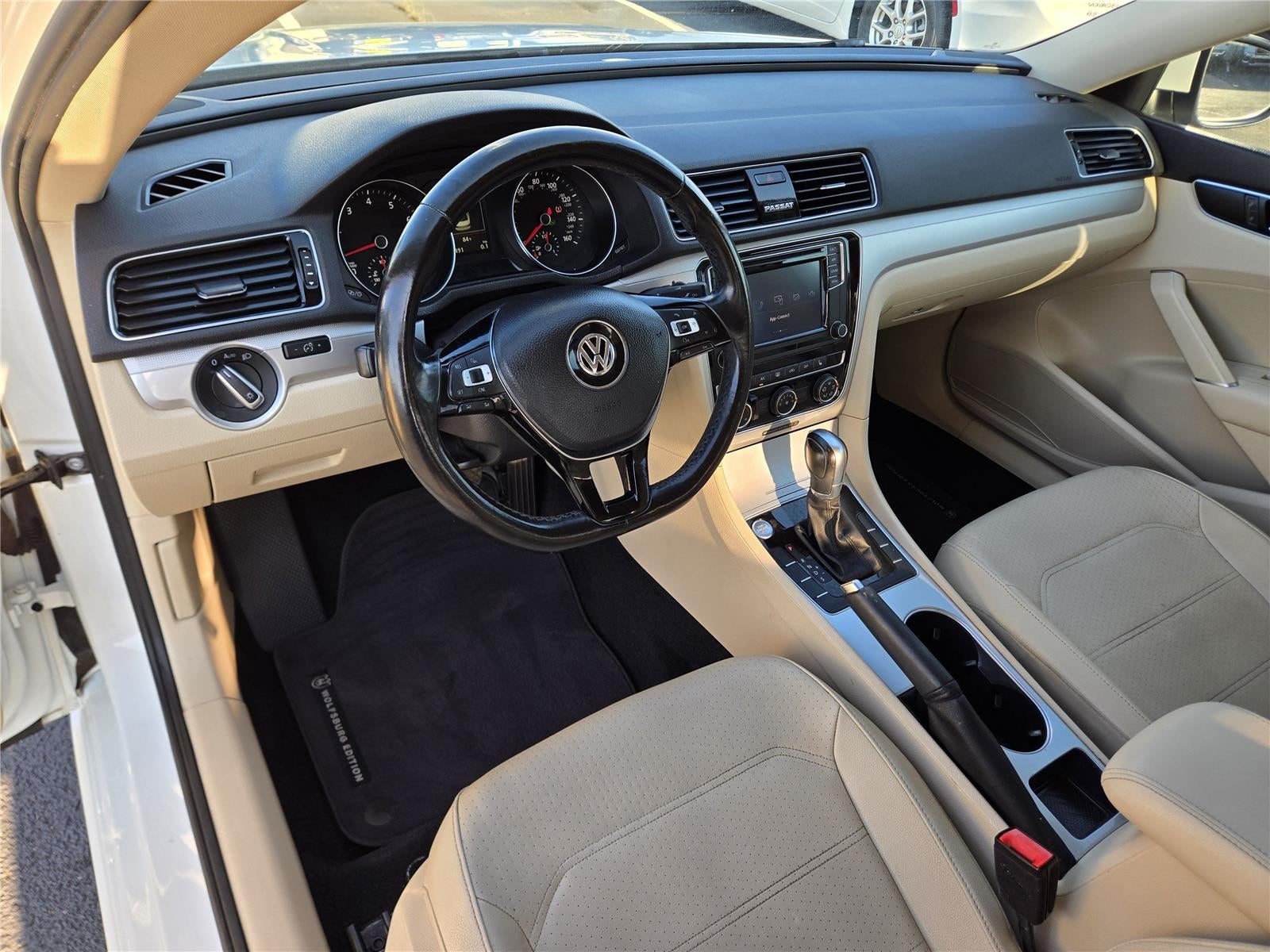 2019 Volkswagen Passat 2.0T Wolfsburg Edition