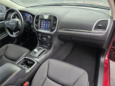 2019 Chrysler 300 Touring