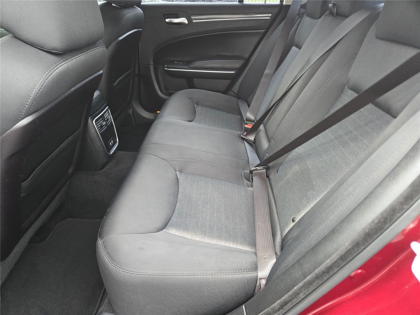 2019 Chrysler 300 Touring