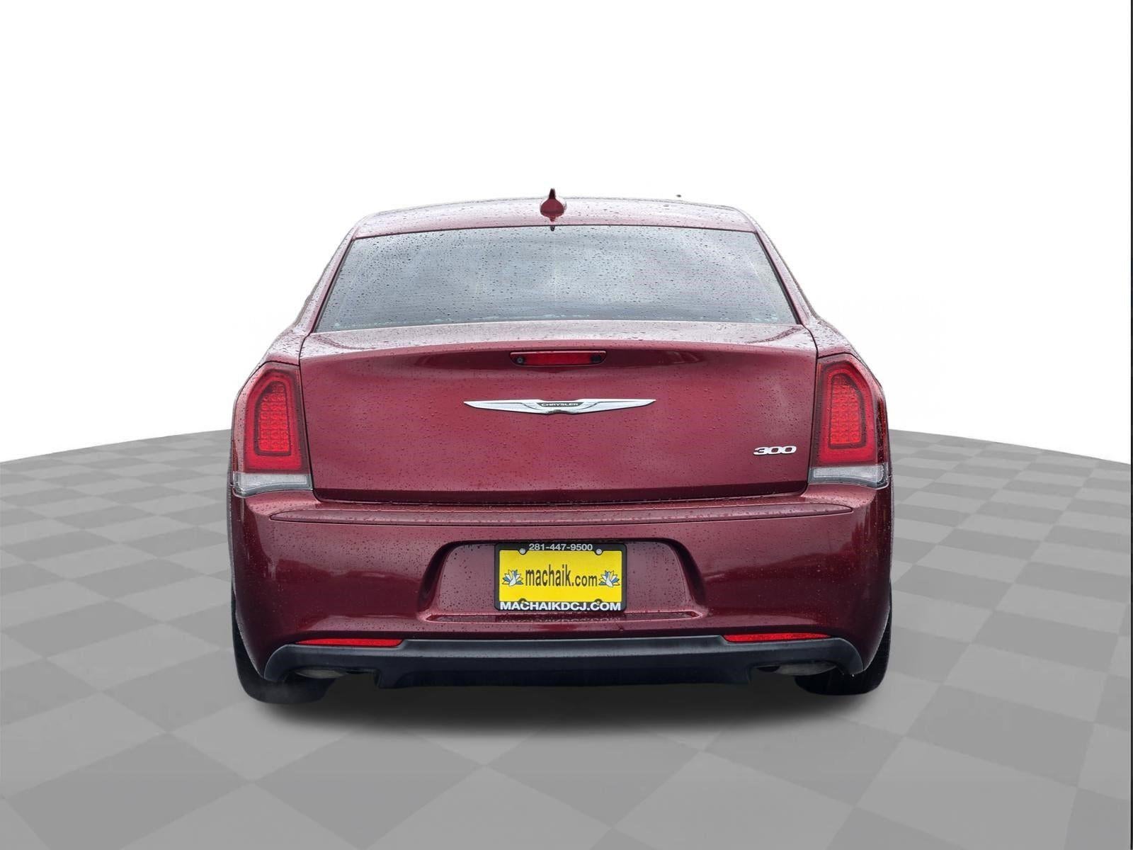 2019 Chrysler 300 Touring