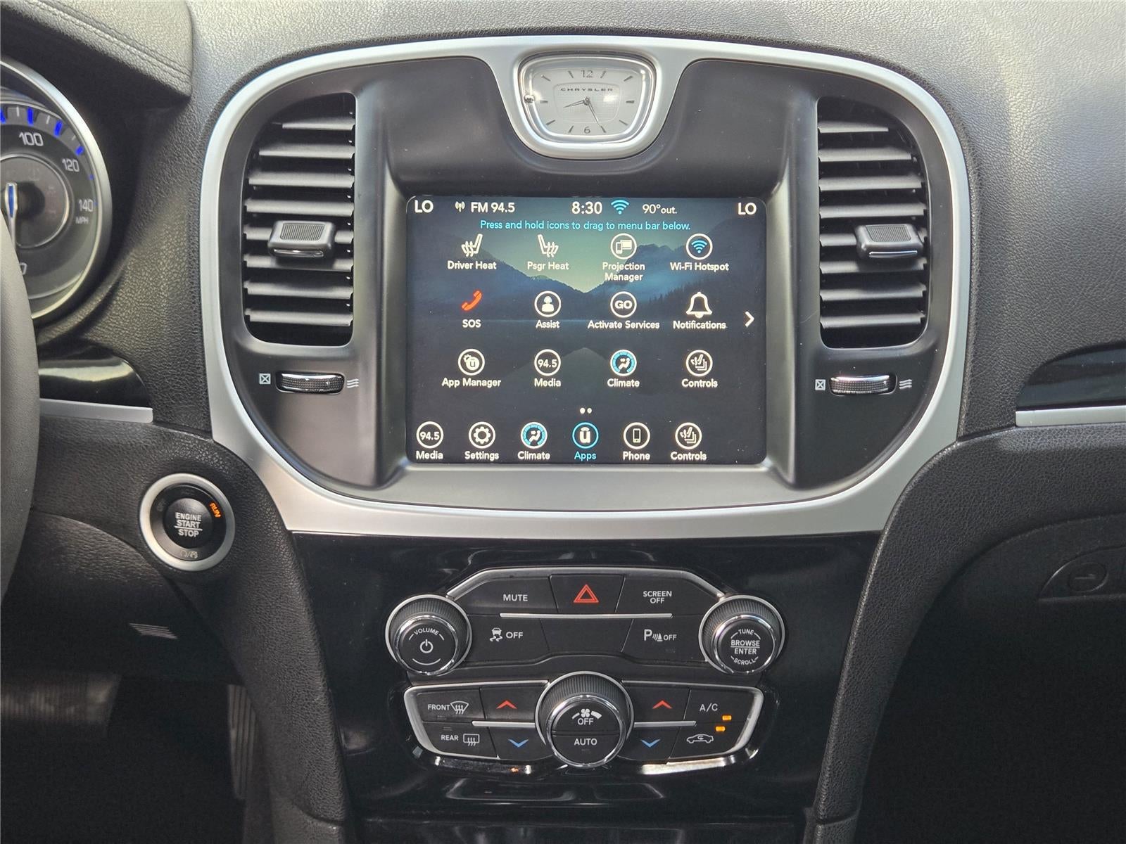 2023 Chrysler 300 Touring L