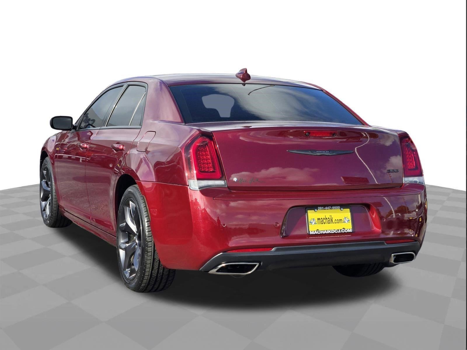 2023 Chrysler 300 Touring L
