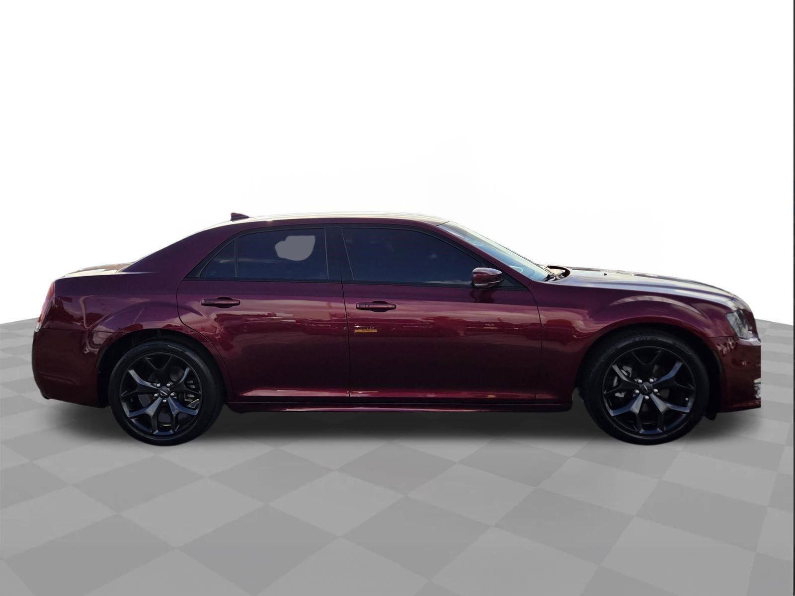 2023 Chrysler 300 Touring L