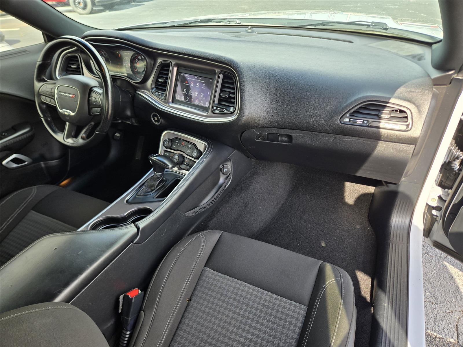 2021 Dodge CHALLENGER SXT