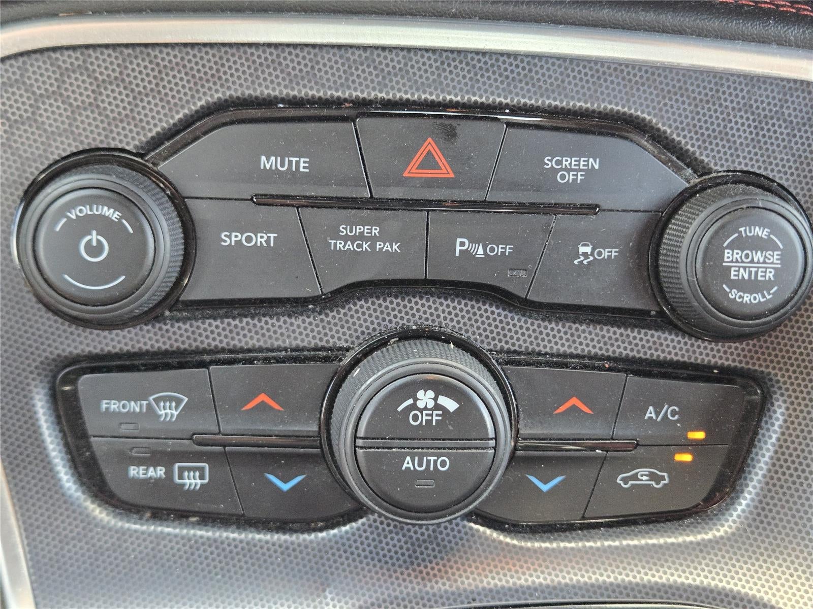 2018 Dodge Challenger SXT Plus