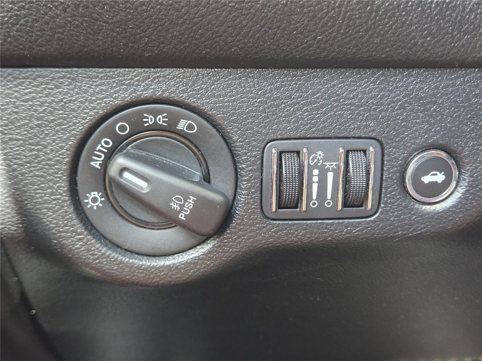 2018 Dodge Challenger SXT Plus