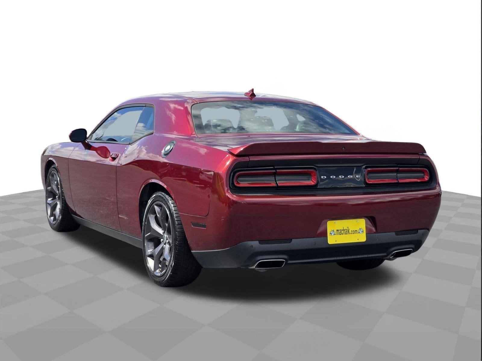 2018 Dodge Challenger SXT Plus