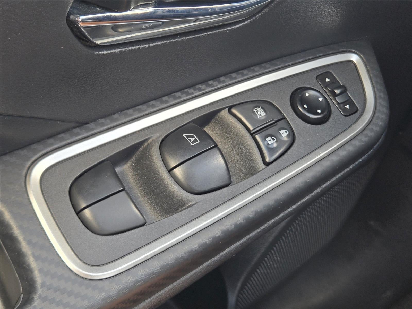 2024 Nissan Versa SR