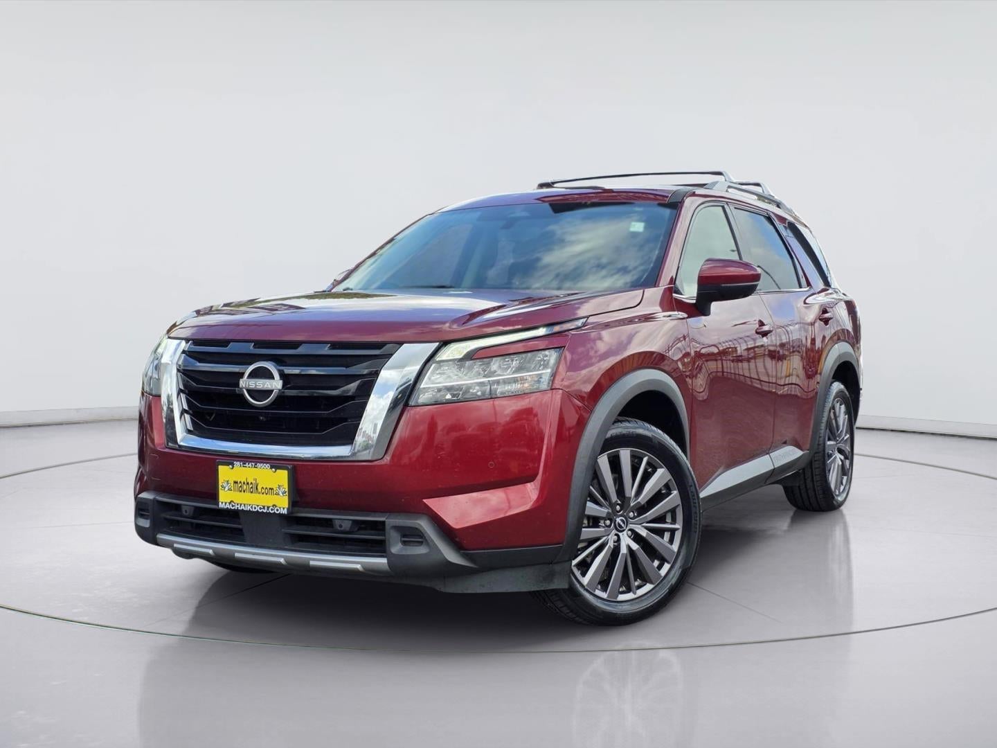 2023 Nissan Pathfinder SL