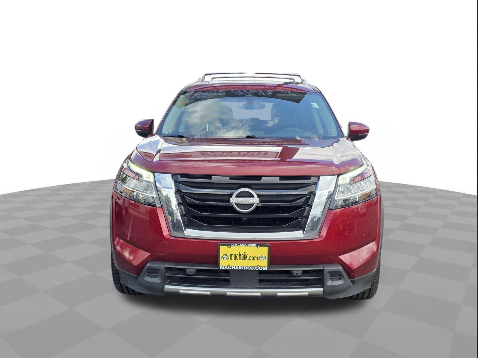 2023 Nissan Pathfinder SL