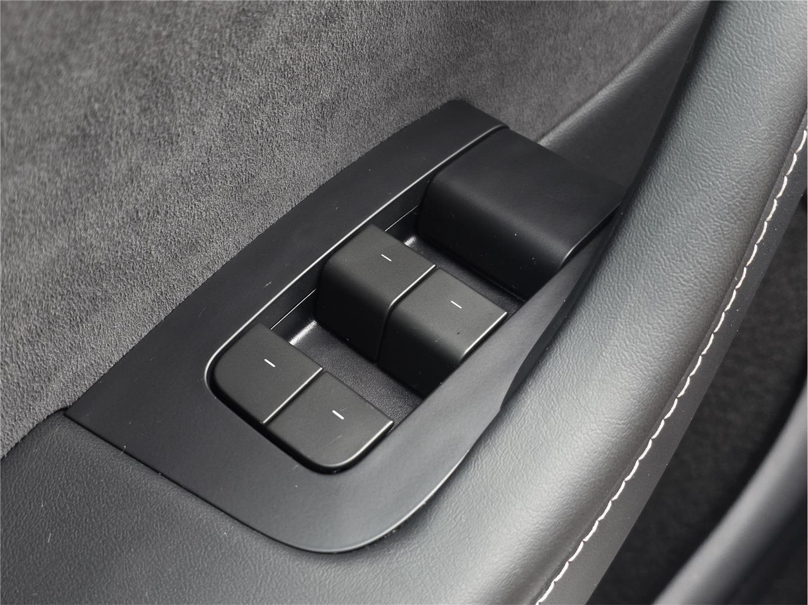 2024 Tesla TESLA S Base