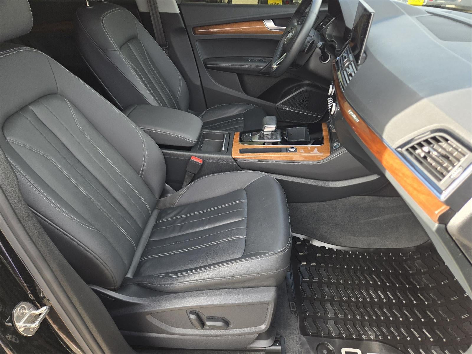 2022 Audi Q5 S line Premium Plus