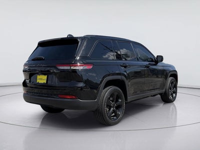 2022 Jeep Grand Cherokee Altitude